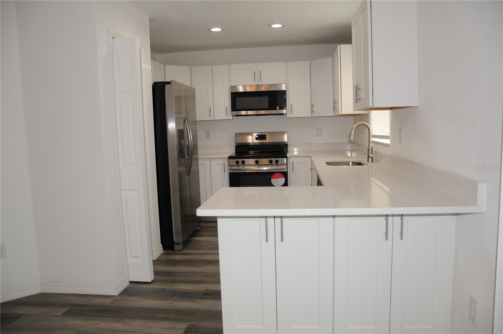 1005 N PARK RD, PLANT CITY, FL, 33563