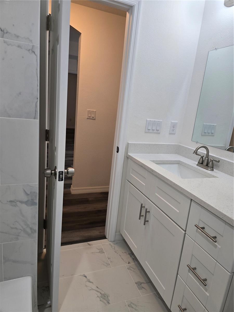 1005 N PARK RD, PLANT CITY, FL, 33563