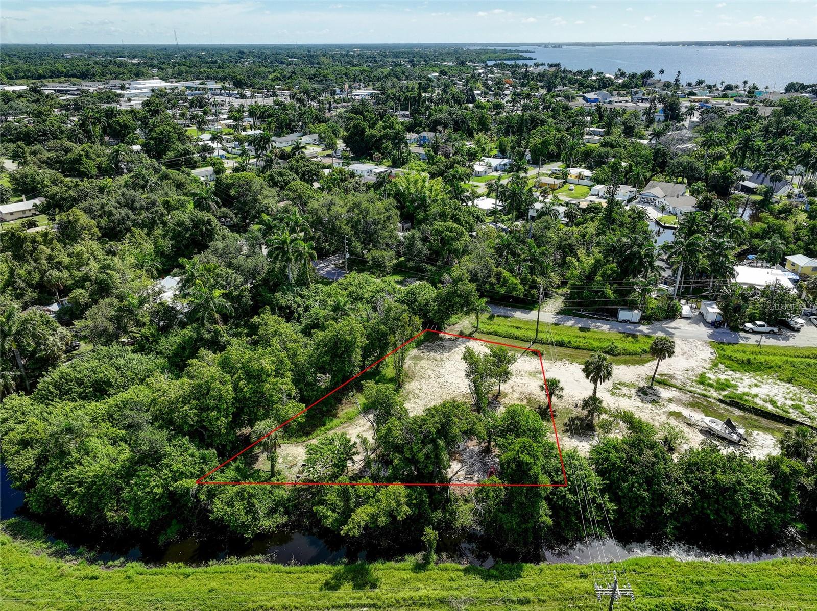 1113 RIVER RD, NORTH FORT MYERS, FL, 33903