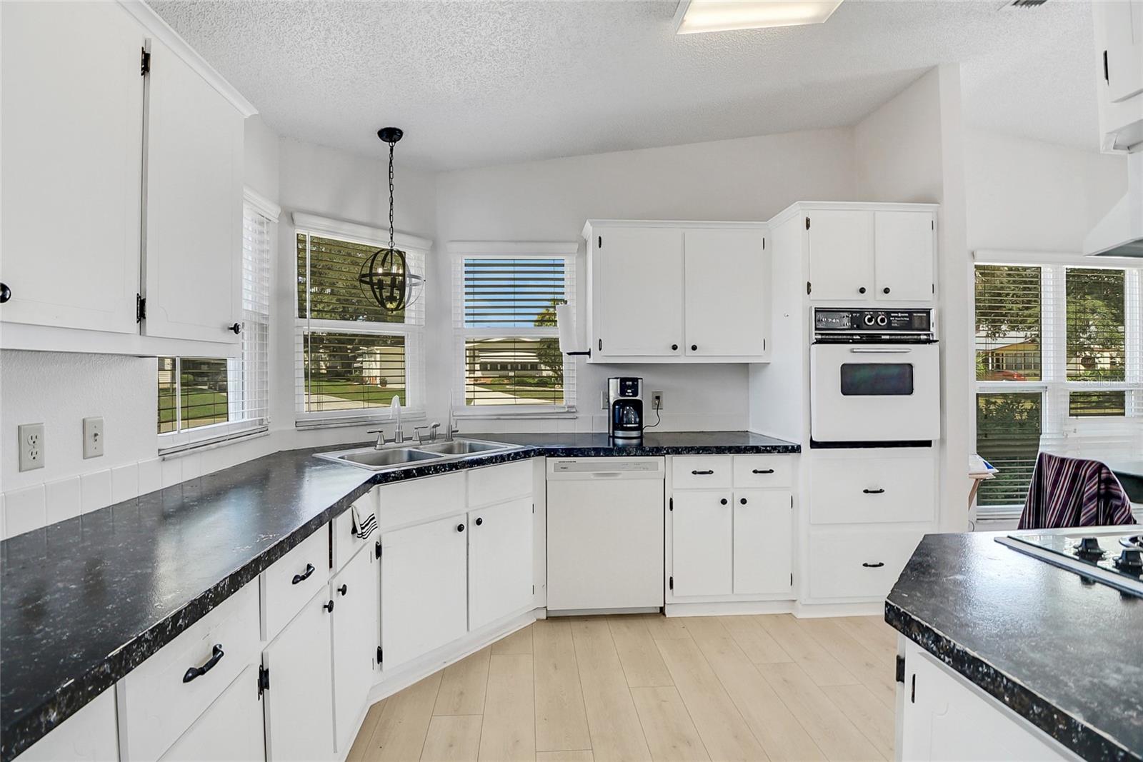 1104 PARADISE DR, THE VILLAGES, FL, 32159
