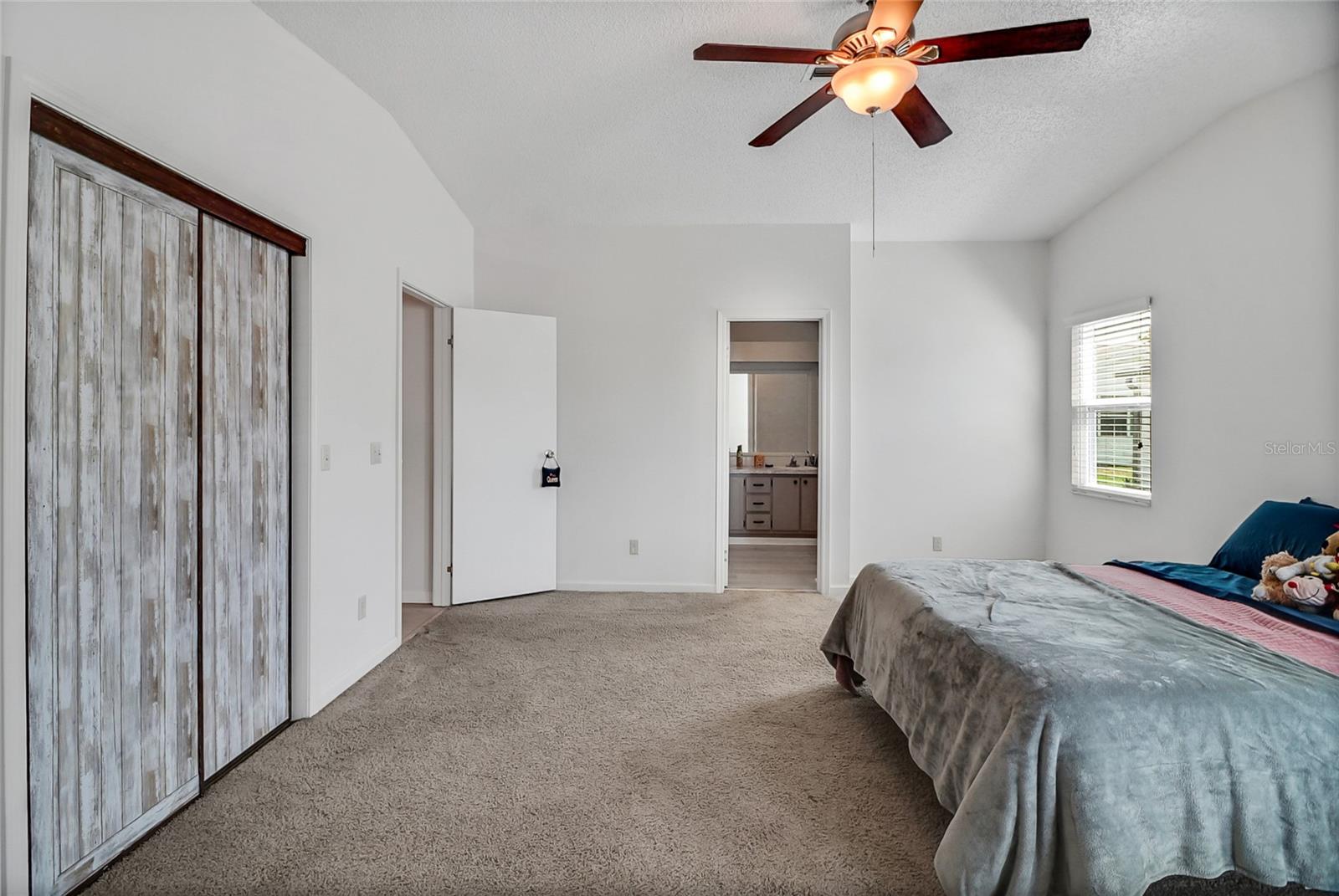 1104 PARADISE DR, THE VILLAGES, FL, 32159