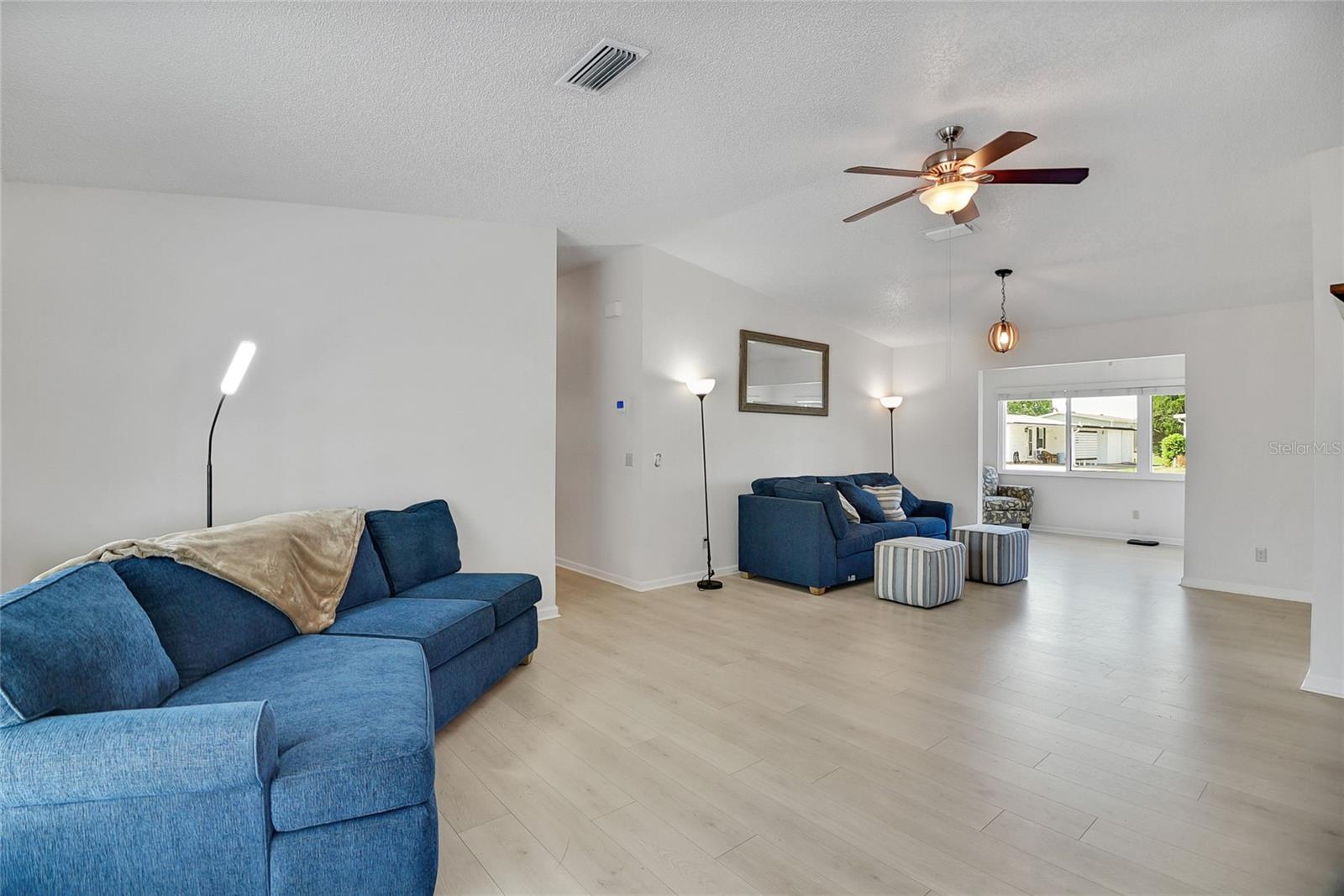 1104 PARADISE DR, THE VILLAGES, FL, 32159