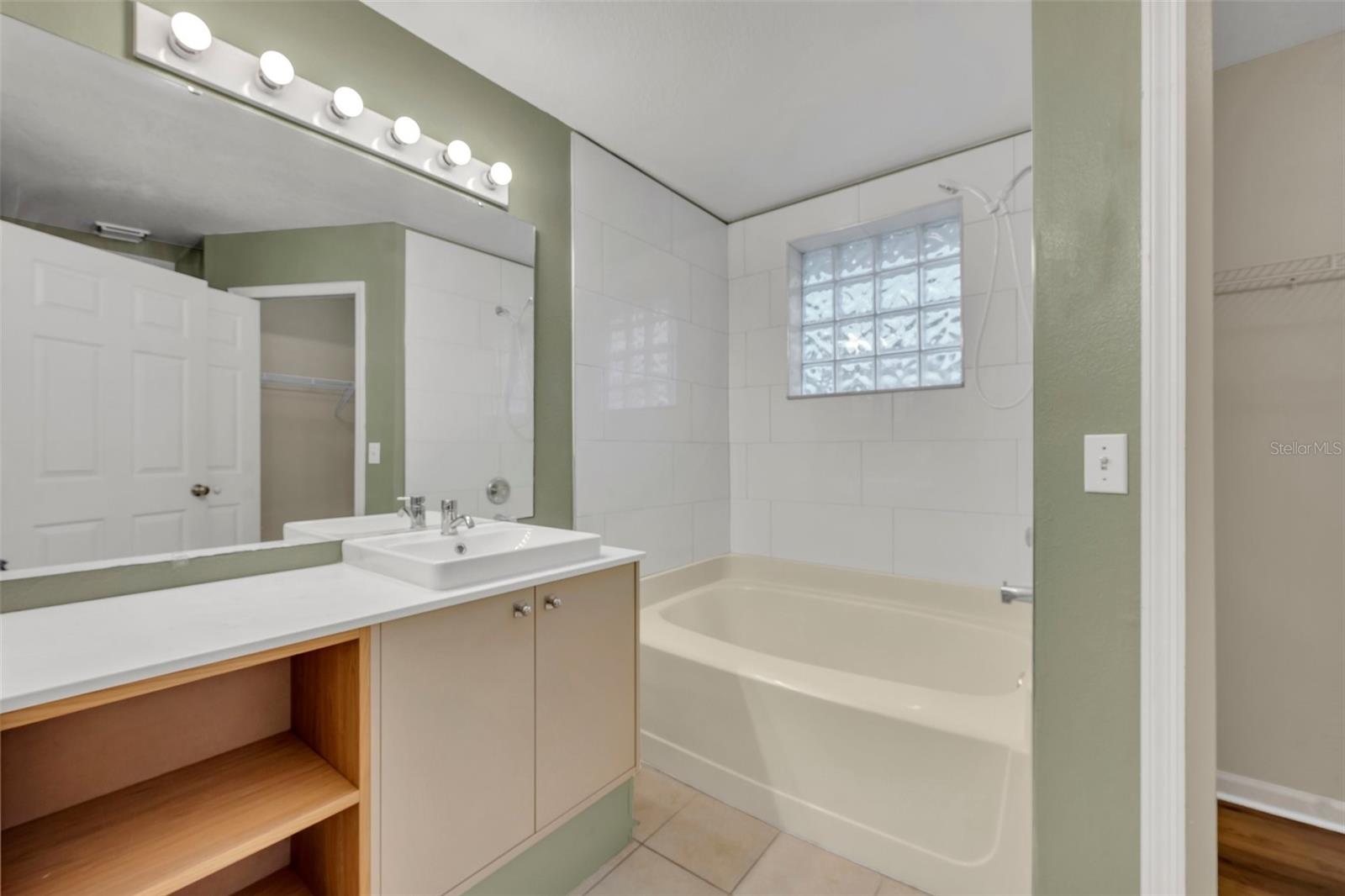 2519 WOODS EDGE CIR, ORLANDO, FL, 32817