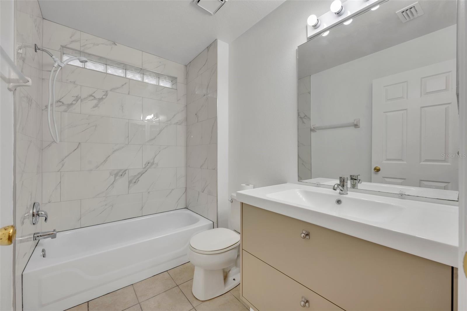 2519 WOODS EDGE CIR, ORLANDO, FL, 32817