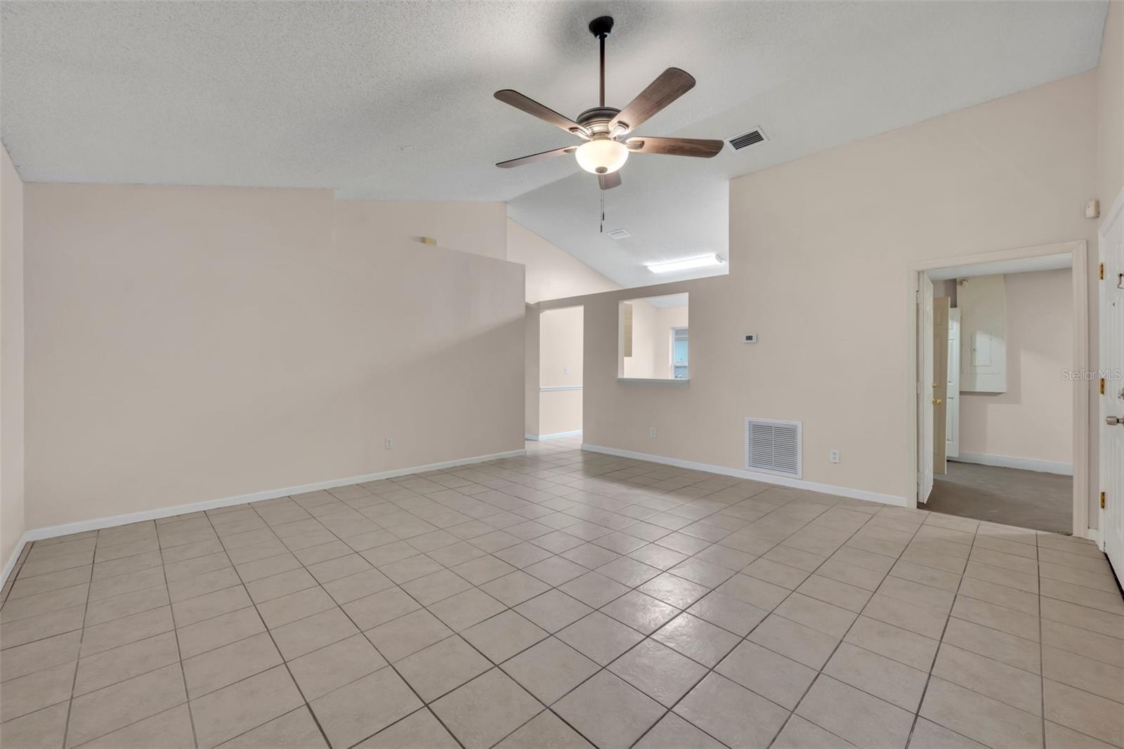 2519 WOODS EDGE CIR, ORLANDO, FL, 32817