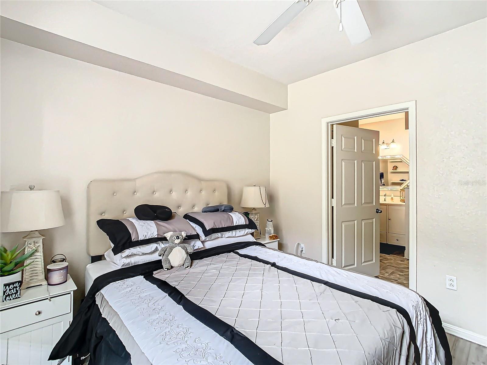 911 N ORANGE AVE #335, ORLANDO, FL, 32801