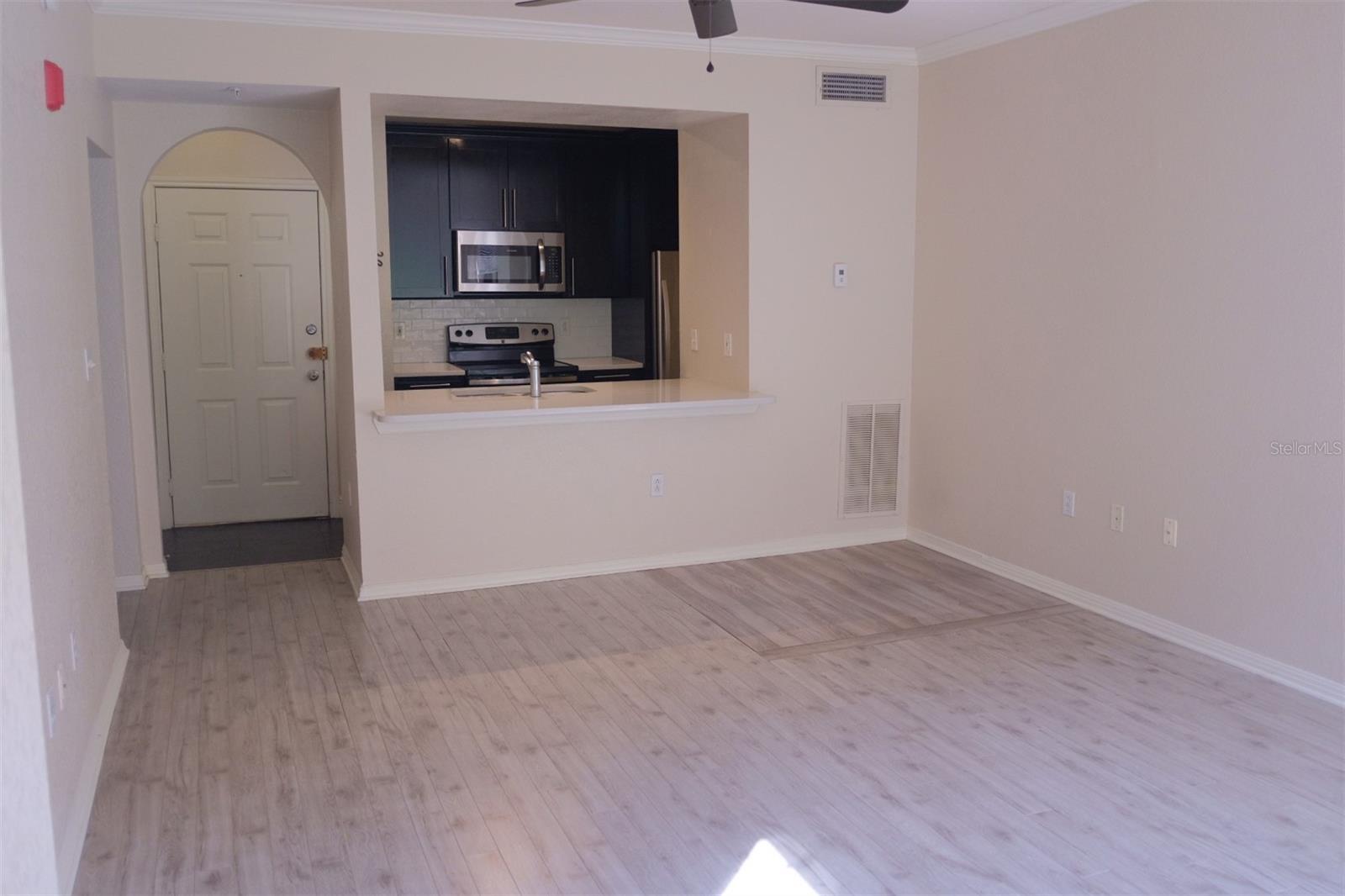 911 N ORANGE AVE #335, ORLANDO, FL, 32801