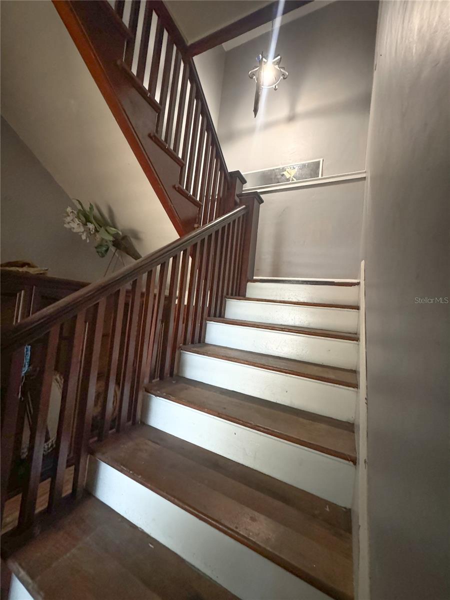 421 10TH AVE N, ST PETERSBURG, FL, 33701