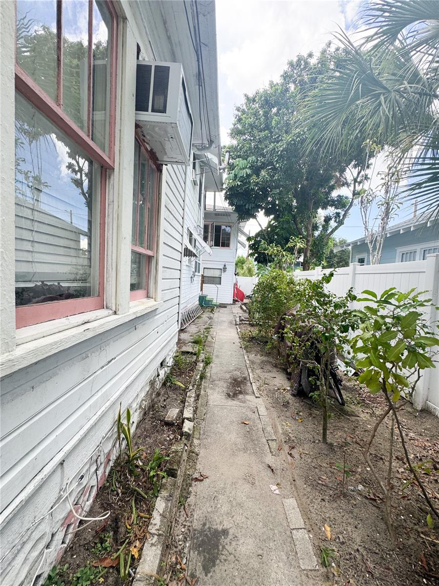 421 10TH AVE N, ST PETERSBURG, FL, 33701