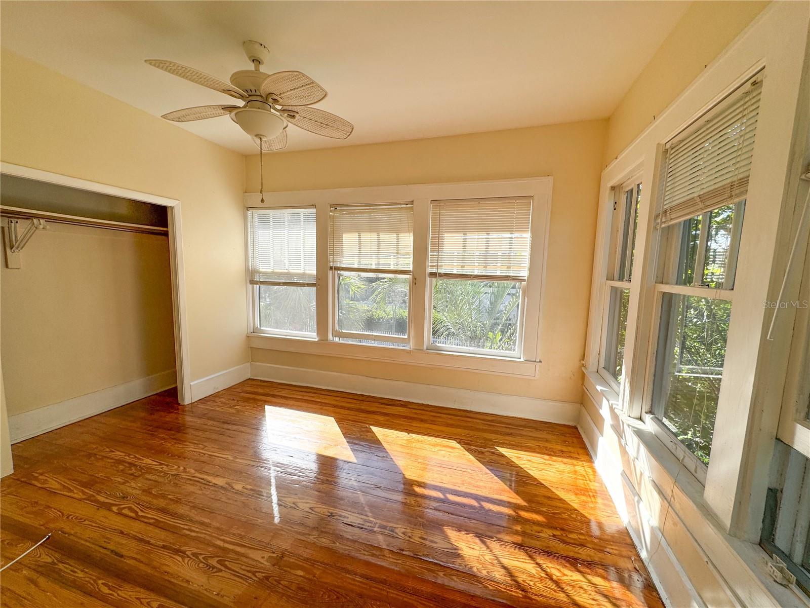 421 10TH AVE N, ST PETERSBURG, FL, 33701