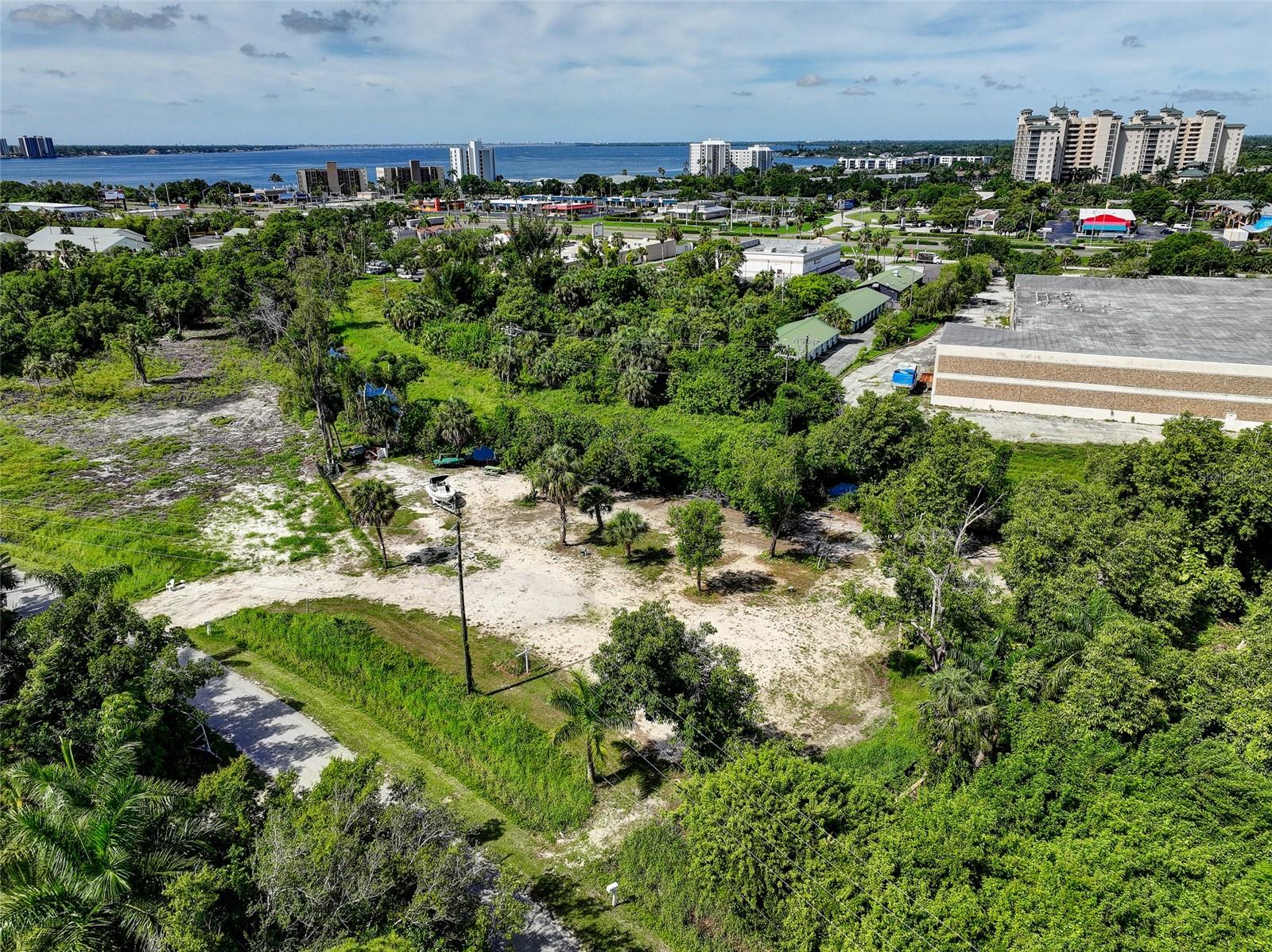 1107 RIVER RD, NORTH FORT MYERS, FL, 33903