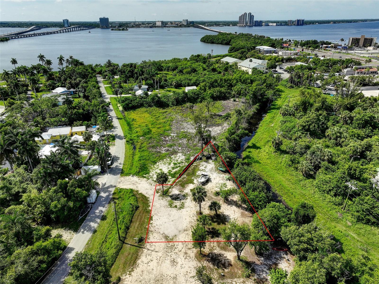 1107 RIVER RD, NORTH FORT MYERS, FL, 33903