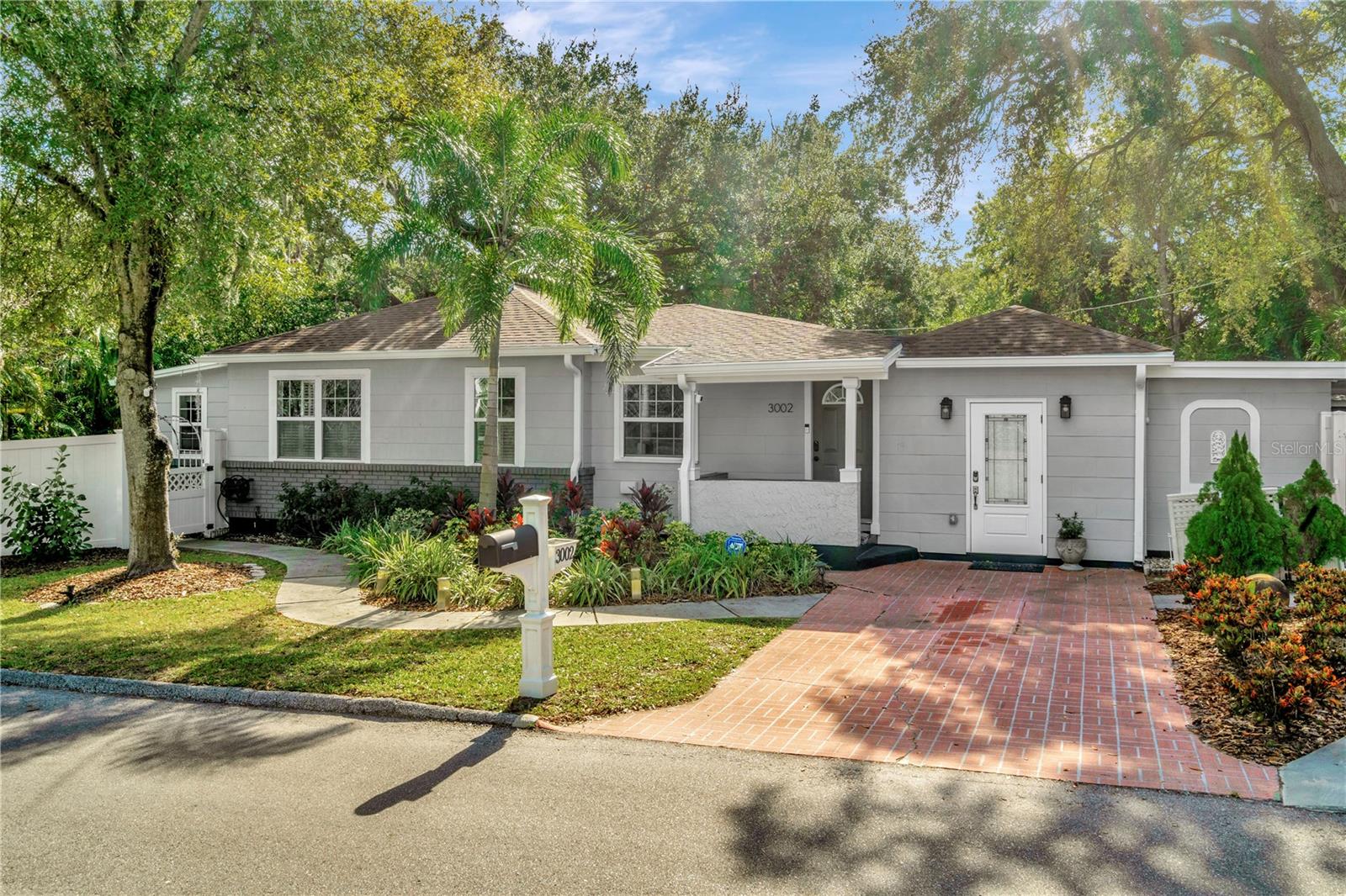 3002 W ALLINE AVE, TAMPA, FL, 33611