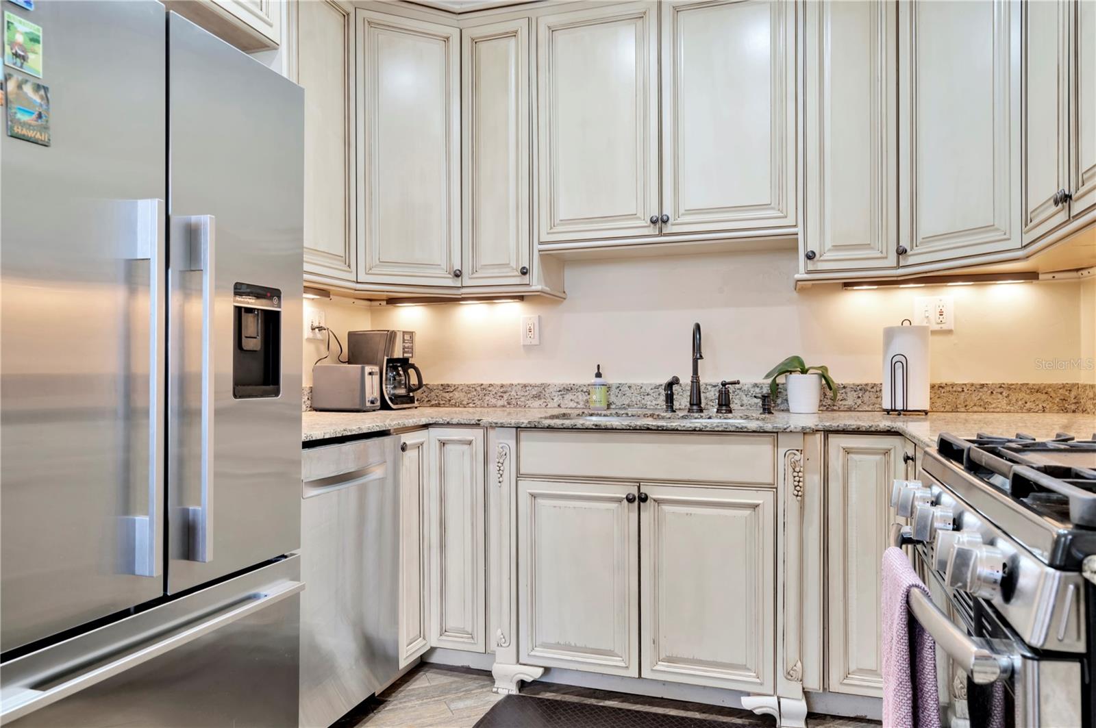 3002 W ALLINE AVE, TAMPA, FL, 33611
