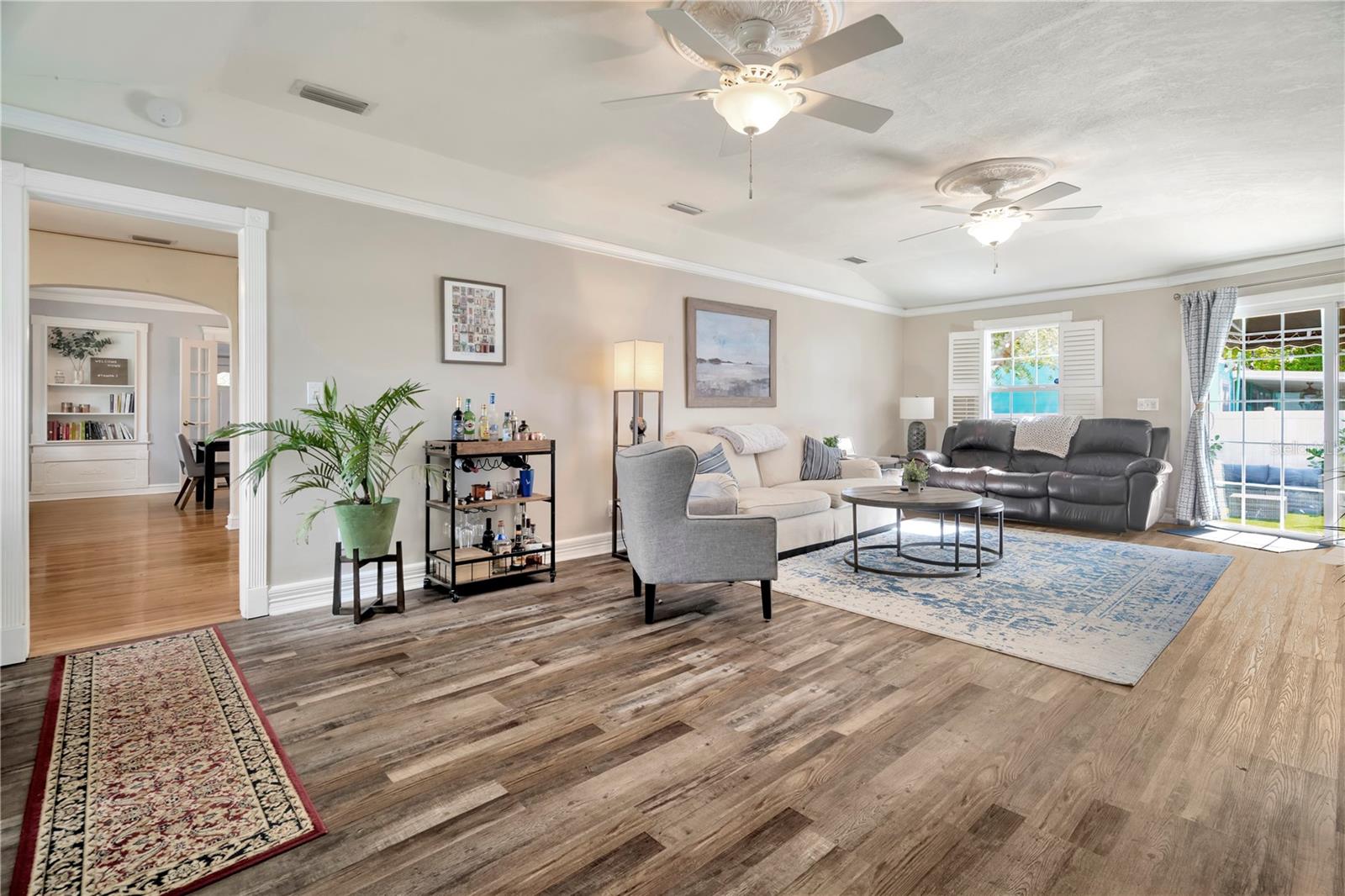 3002 W ALLINE AVE, TAMPA, FL, 33611