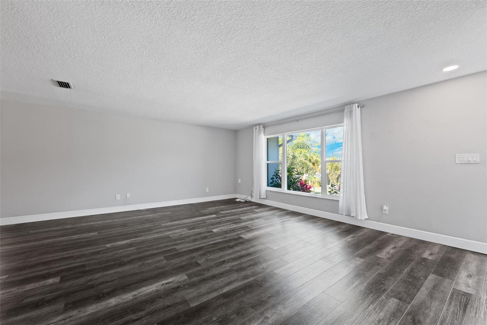1247 HOLIDAY DR, TARPON SPRINGS, FL, 34689