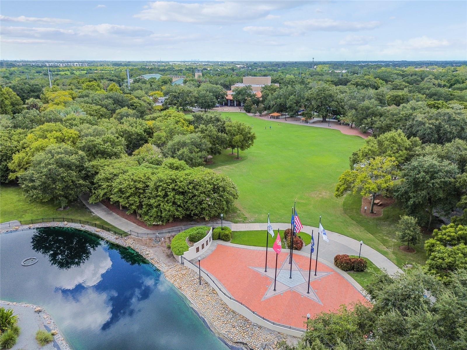 300 E BAY DR, LARGO, FL, 33770