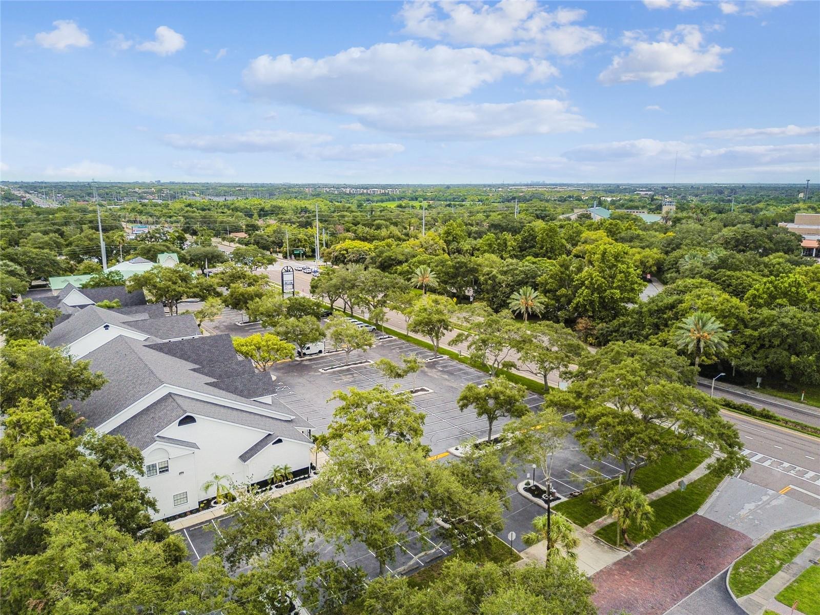 300 E BAY DR, LARGO, FL, 33770