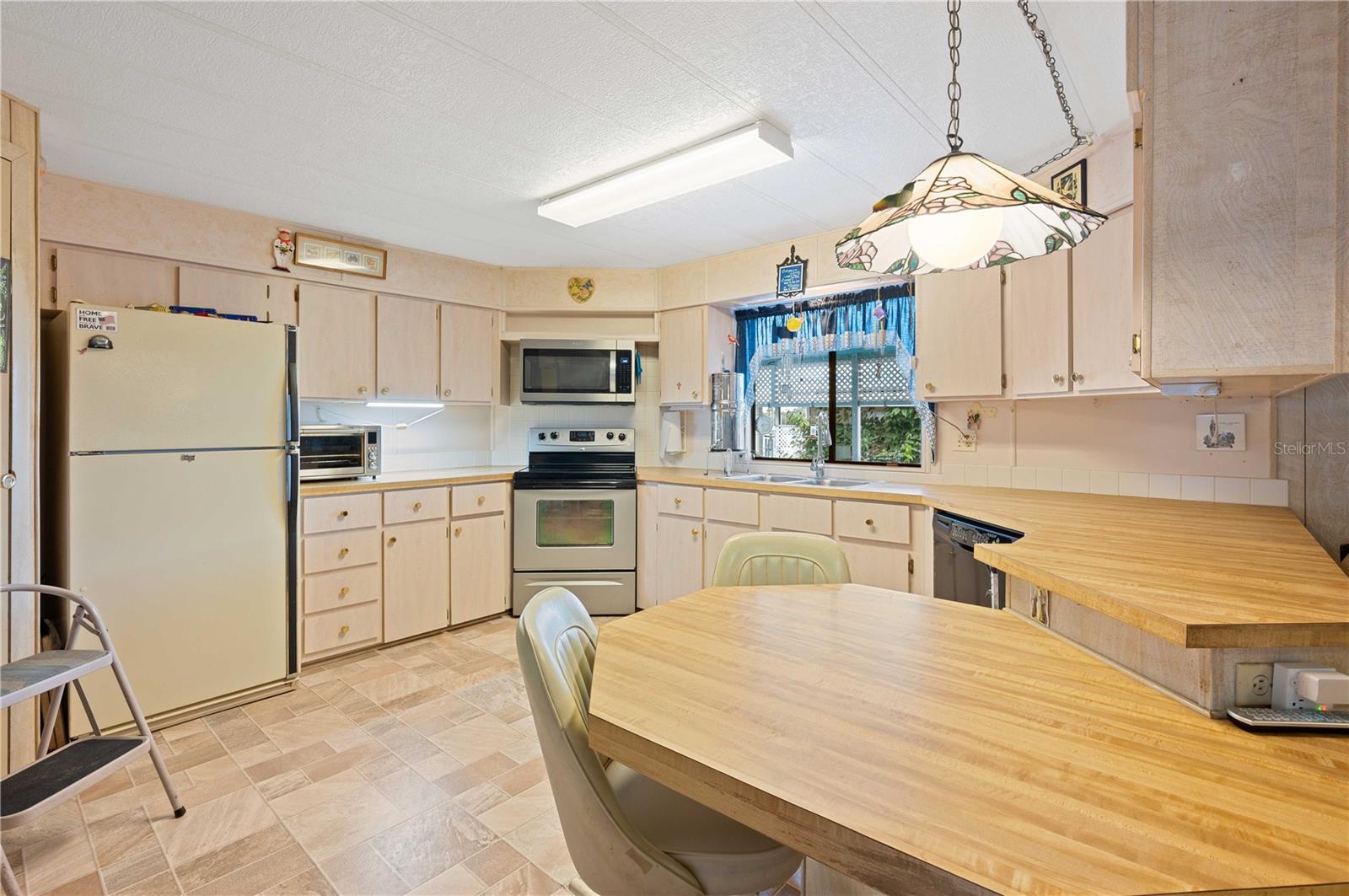 7131 EL DEWITT ST, ZEPHYRHILLS, FL, 33541