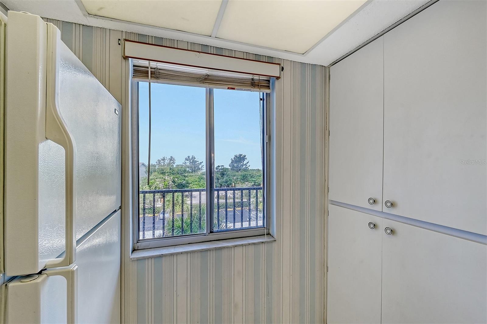 8911 MIDNIGHT PASS RD #410, SARASOTA, FL, 34242