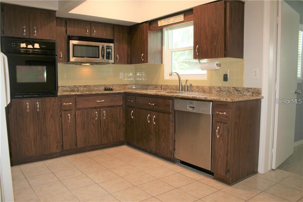 236 N MAPLE AVE, PALM HARBOR, FL, 34684