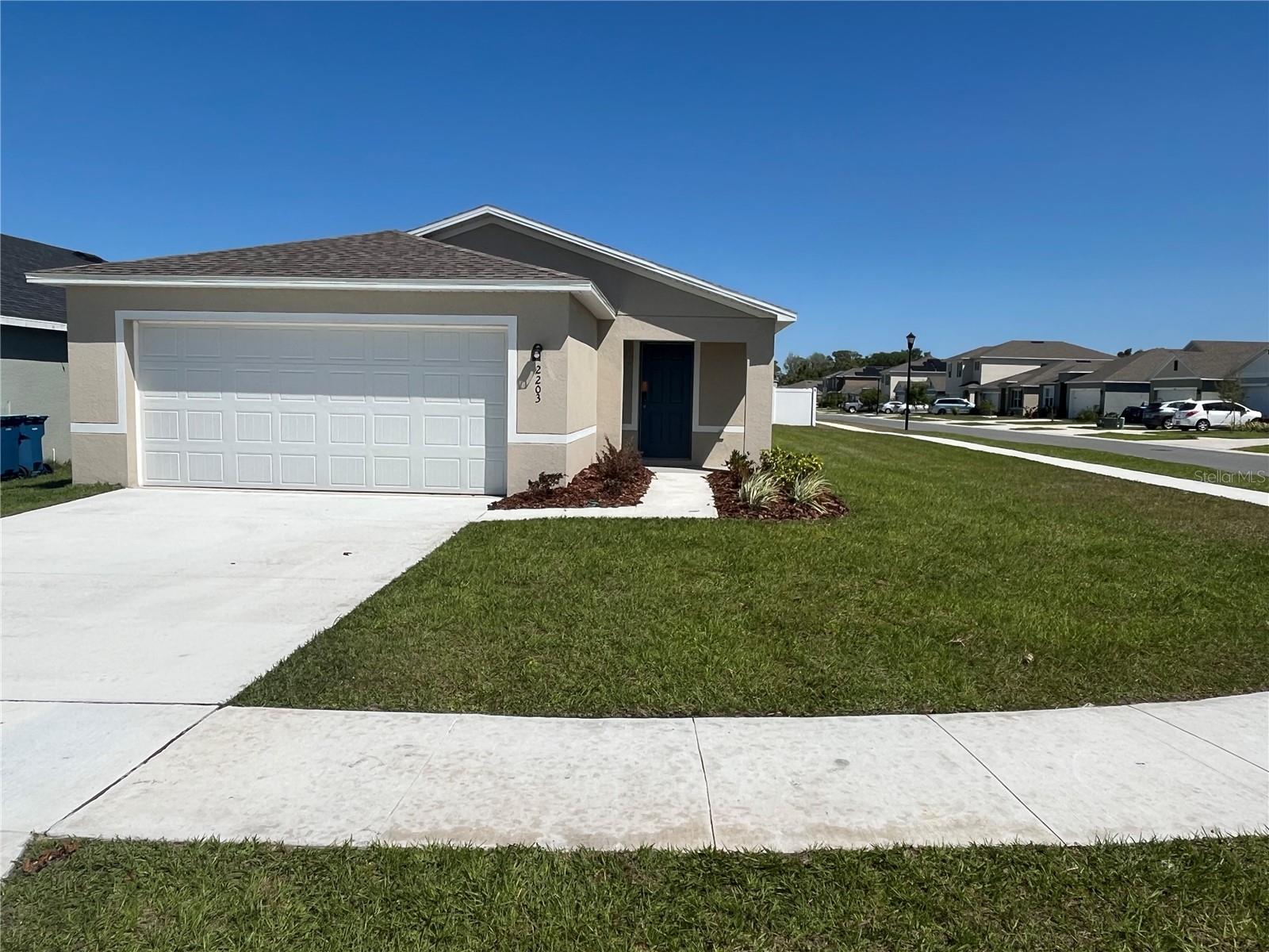 2203 MAJESTIC SPAN AVE, EAGLE LAKE, FL, 33839