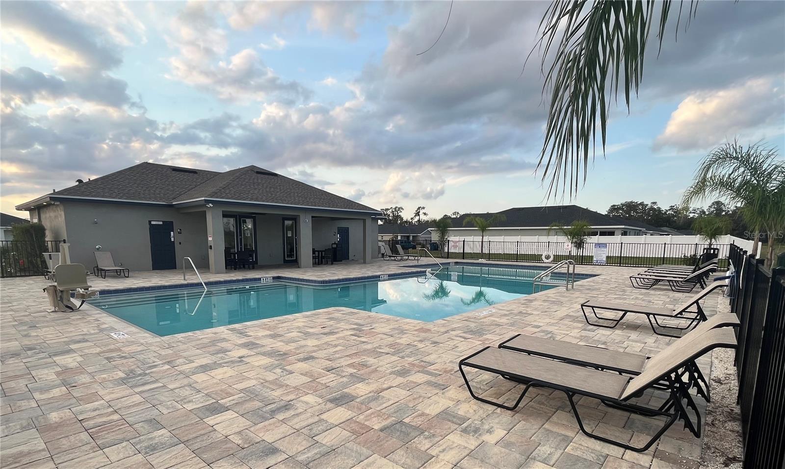 2203 MAJESTIC SPAN AVE, EAGLE LAKE, FL, 33839