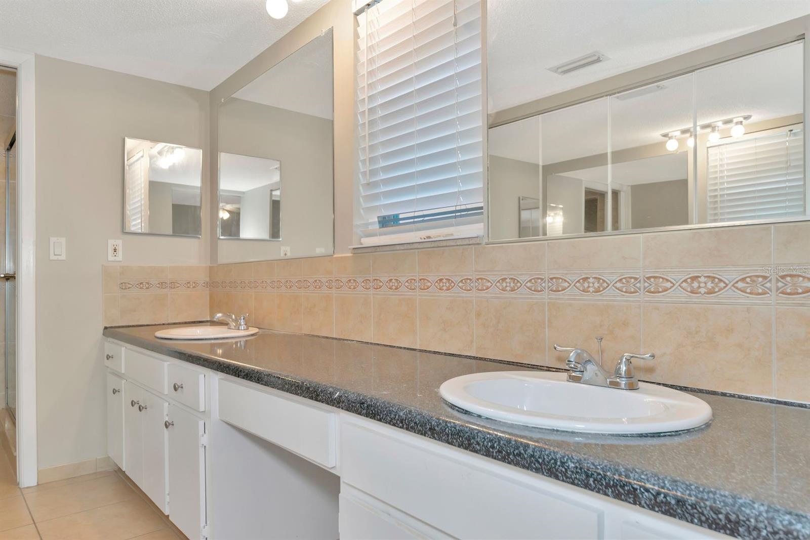 1302 OVERBROOK RD, ENGLEWOOD, FL, 34223