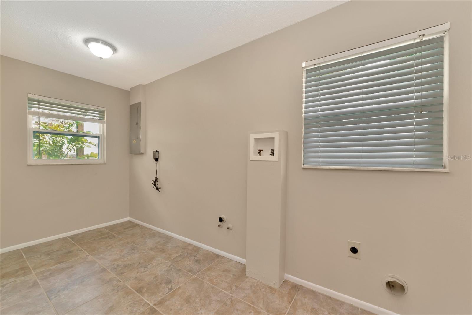 1302 OVERBROOK RD, ENGLEWOOD, FL, 34223