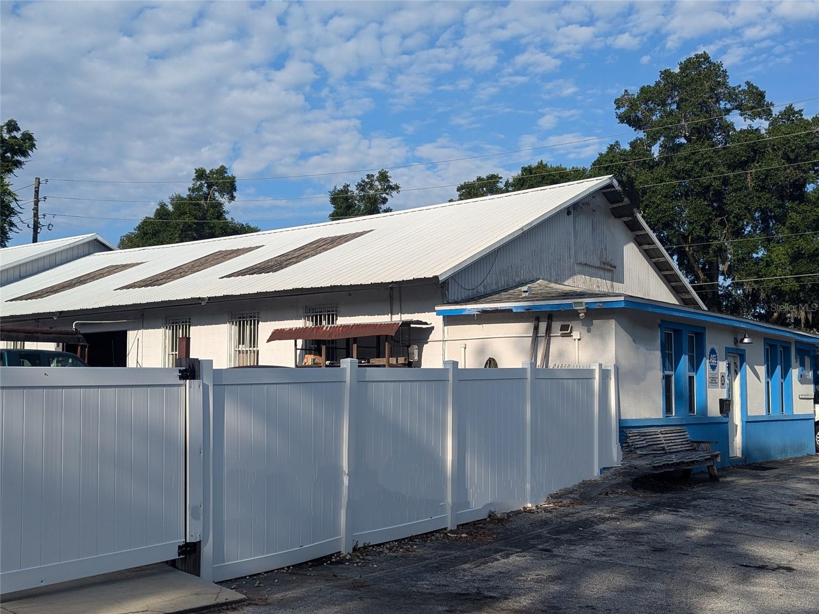 1310 E 1ST AVE, MOUNT DORA, FL, 32757