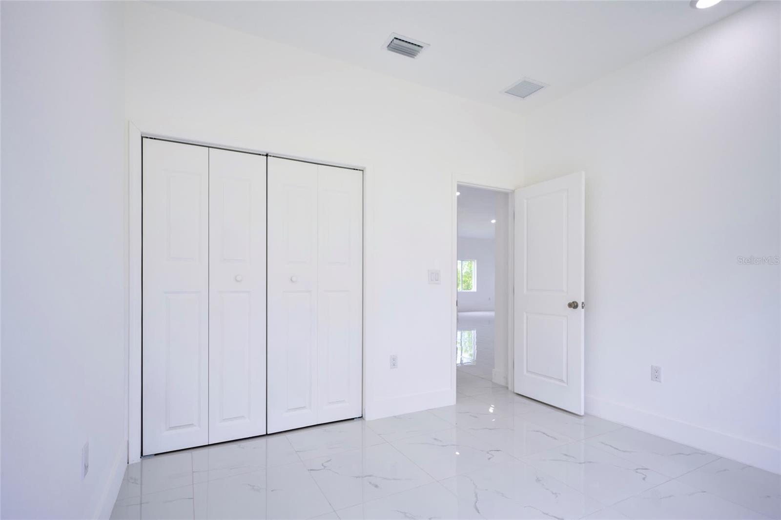 7811 RED GRANGE BLVD, INDIAN LAKE ESTATES, FL, 33855