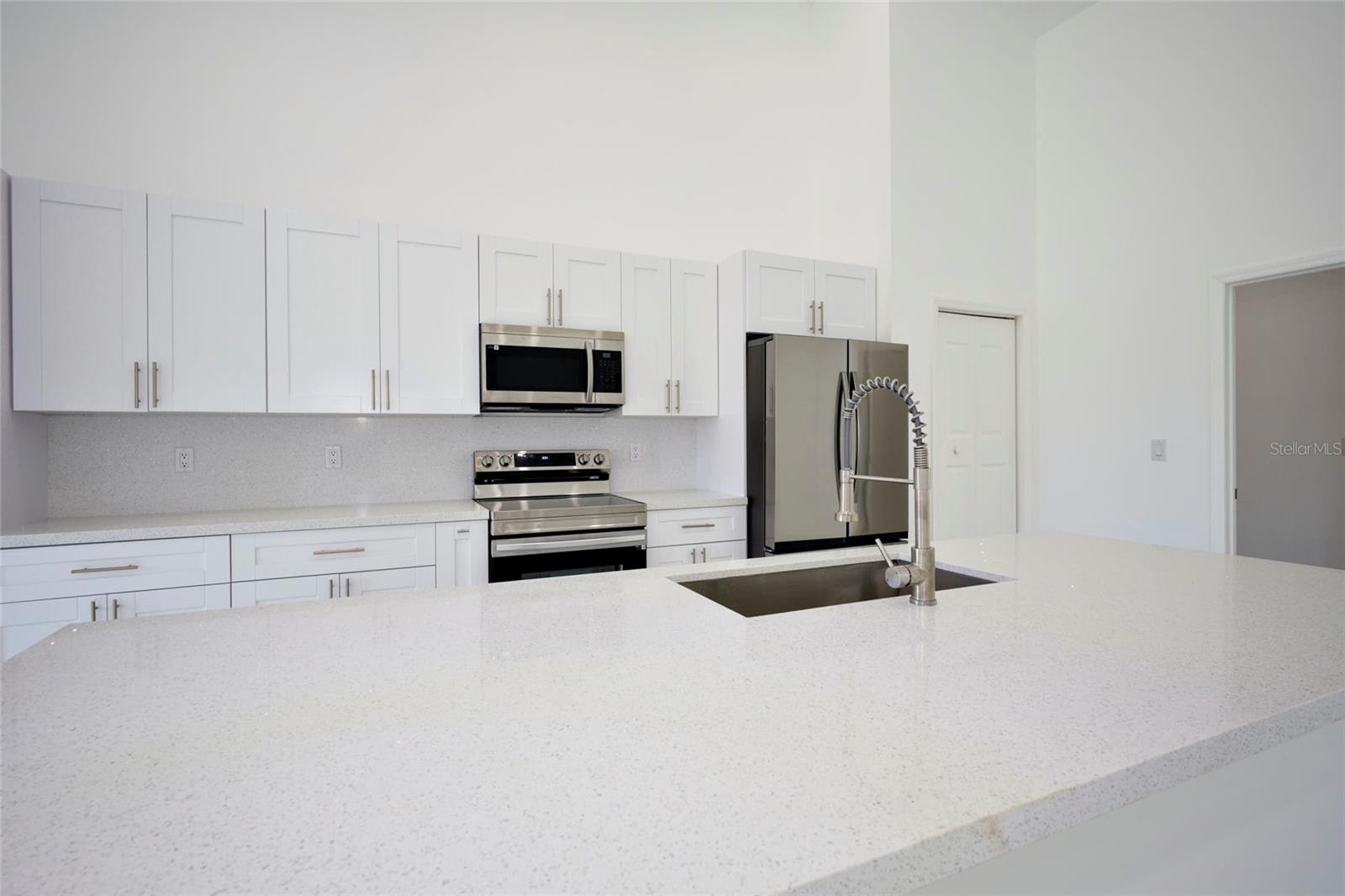 7811 RED GRANGE BLVD, INDIAN LAKE ESTATES, FL, 33855