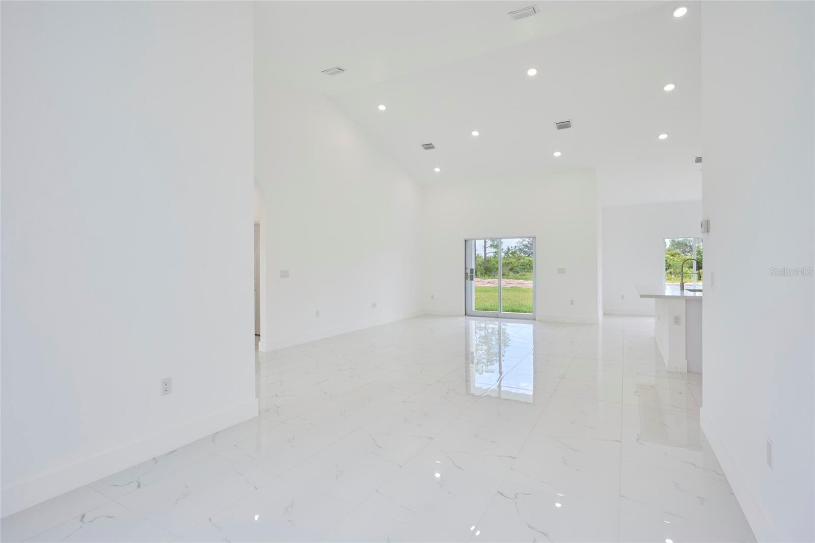 7811 RED GRANGE BLVD, INDIAN LAKE ESTATES, FL, 33855