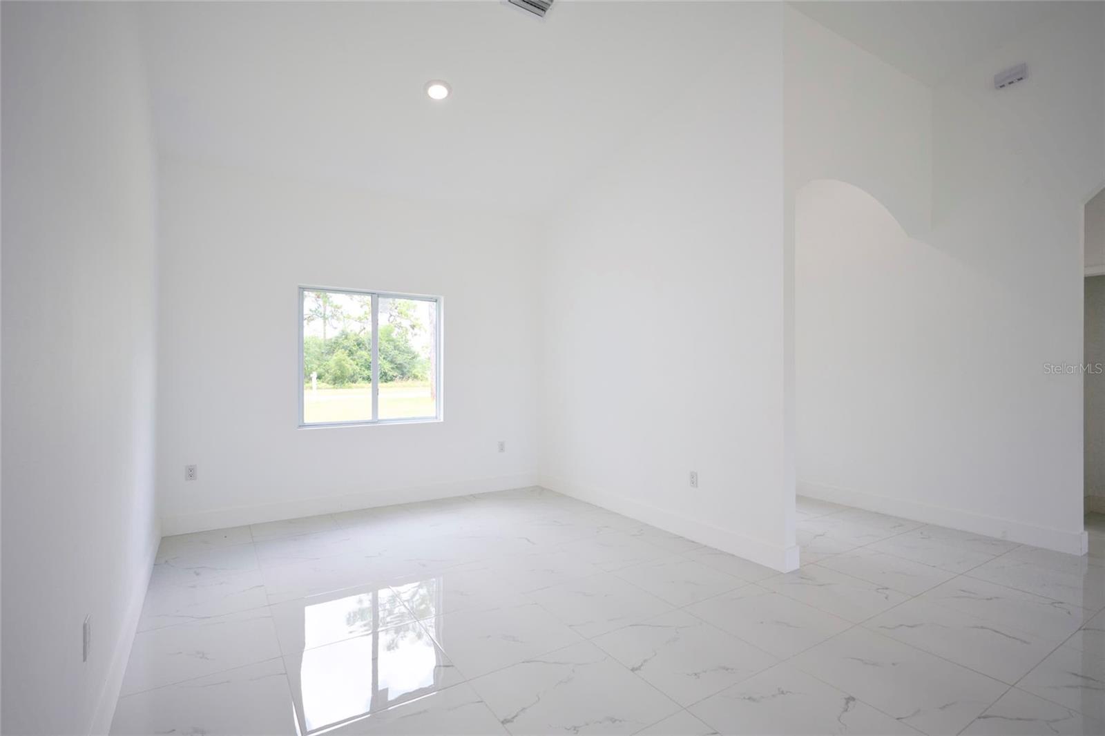 7811 RED GRANGE BLVD, INDIAN LAKE ESTATES, FL, 33855