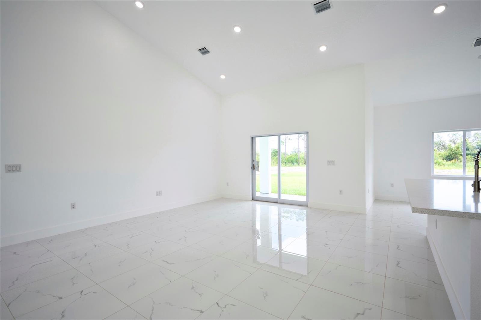 7811 RED GRANGE BLVD, INDIAN LAKE ESTATES, FL, 33855