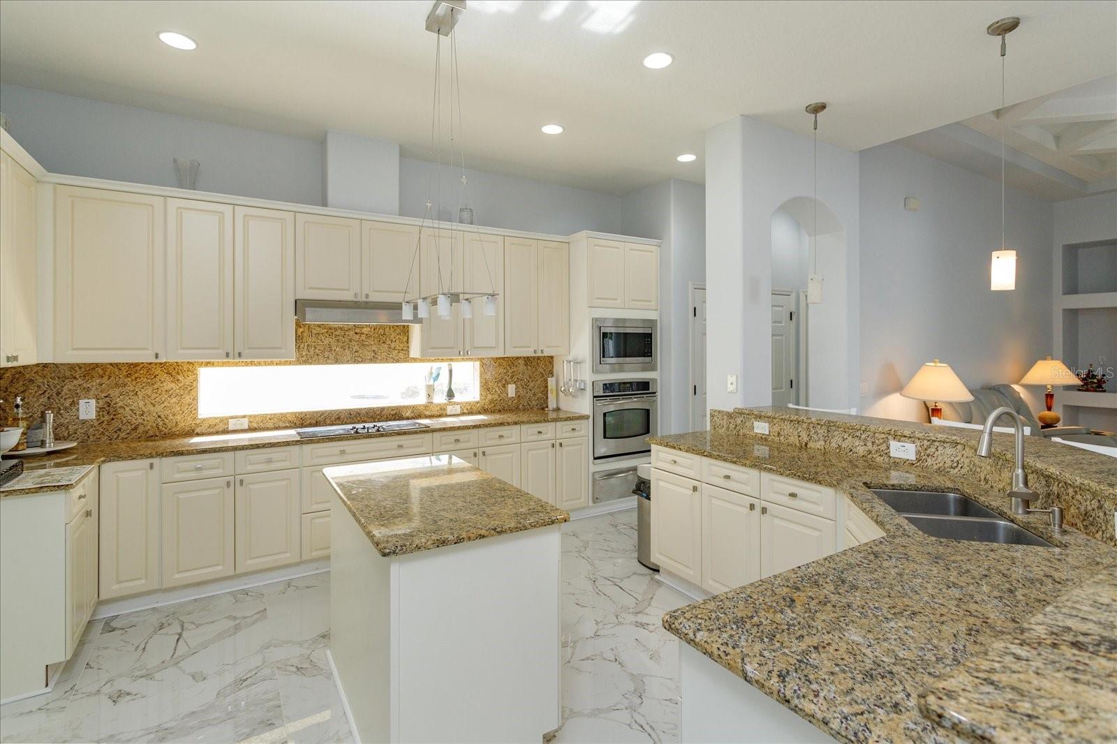 204 CHELSEA AVE, DAVENPORT, FL, 33837