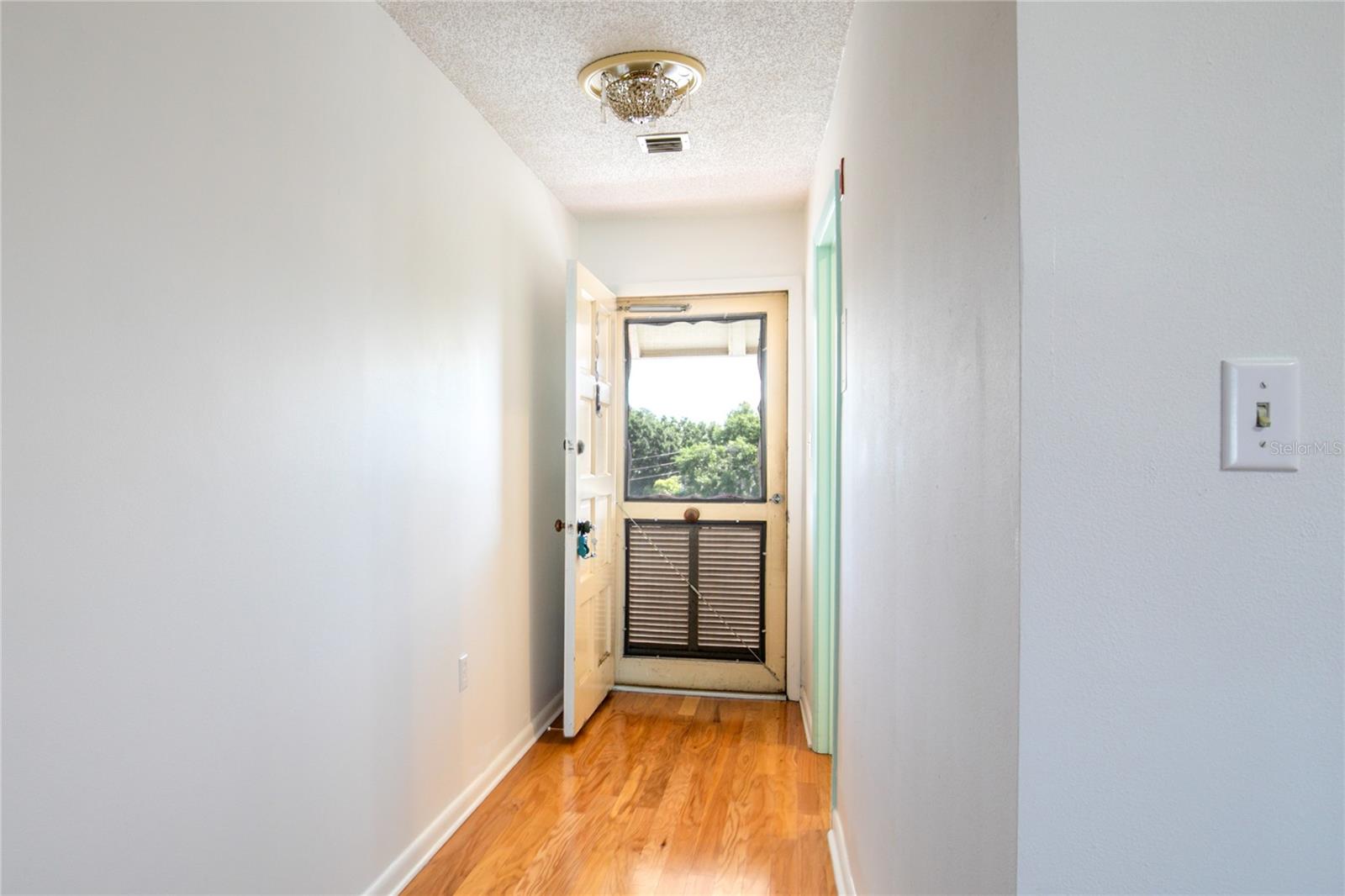 601 N MCDONALD ST #608, MOUNT DORA, FL, 32757