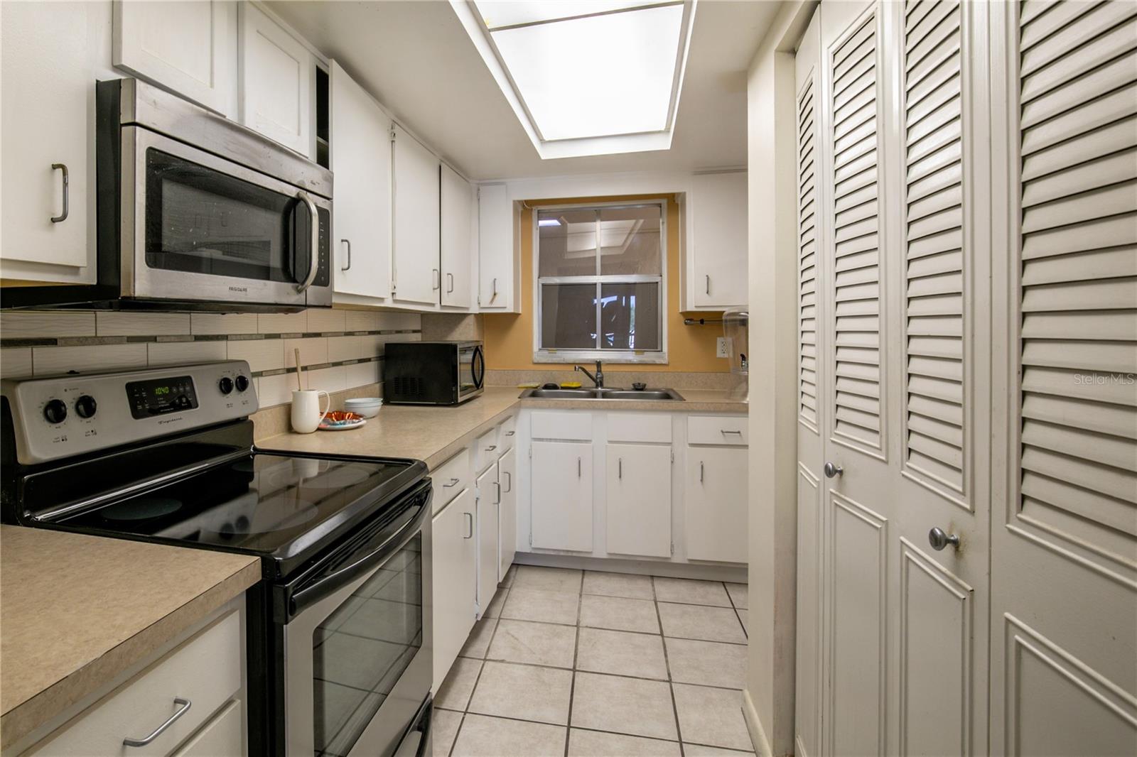 601 N MCDONALD ST #608, MOUNT DORA, FL, 32757