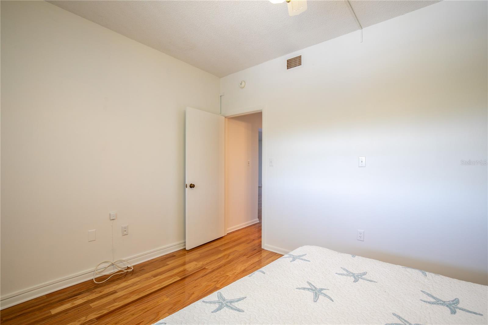 601 N MCDONALD ST #608, MOUNT DORA, FL, 32757