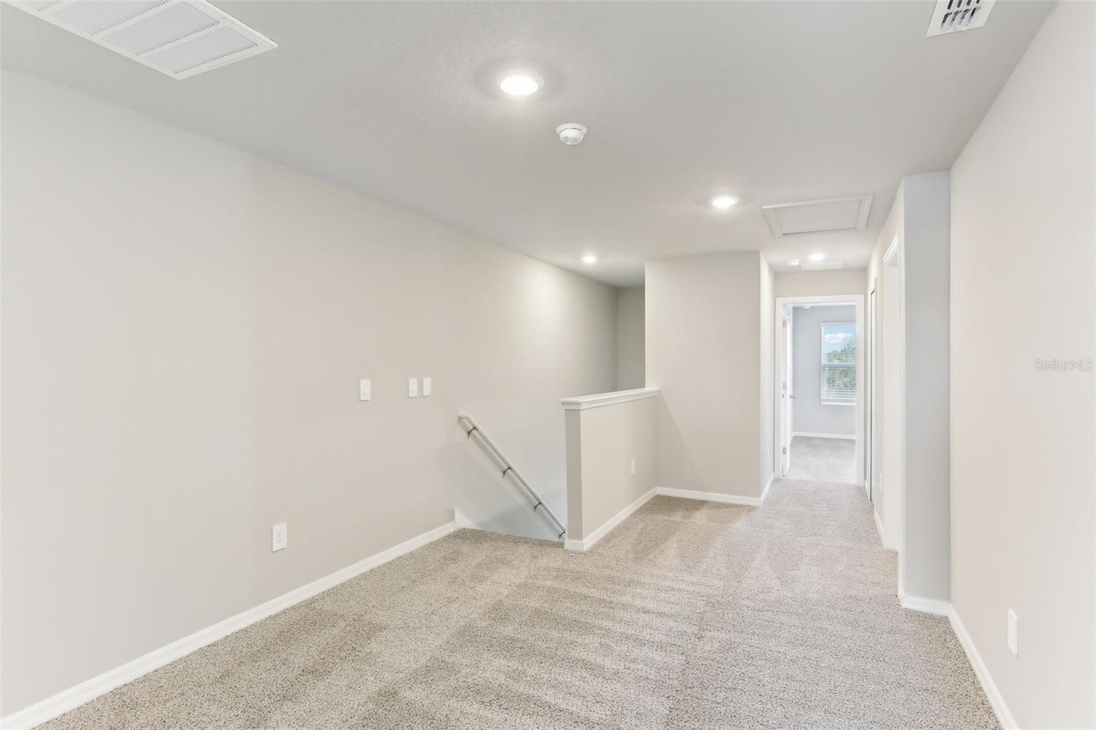 7628 INTREPID RD, WESLEY CHAPEL, FL, 33545