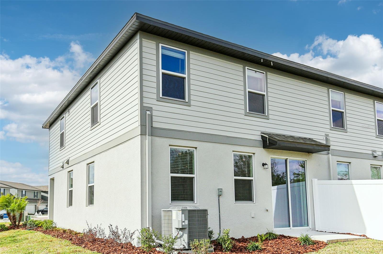 7628 INTREPID RD, WESLEY CHAPEL, FL, 33545