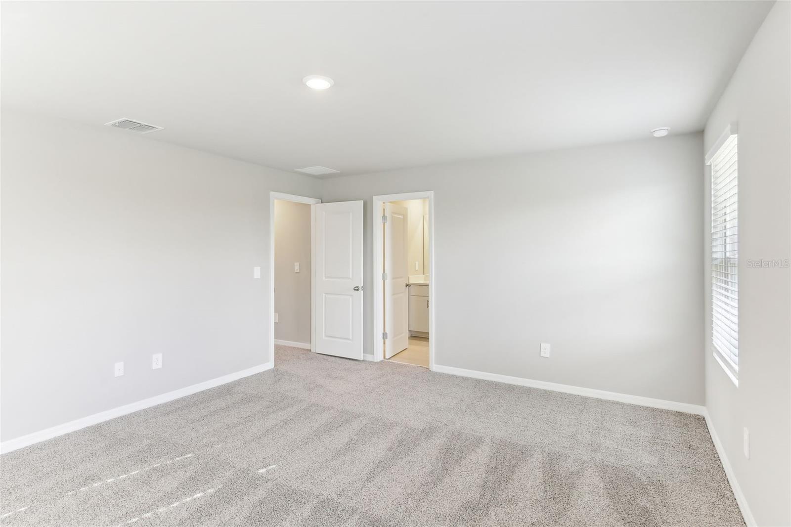 7628 INTREPID RD, WESLEY CHAPEL, FL, 33545