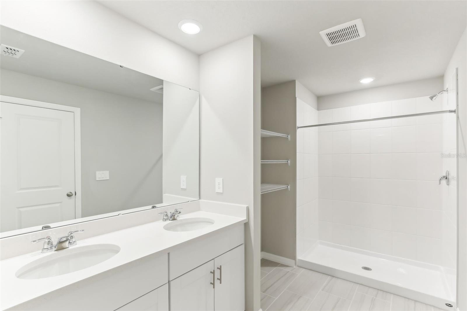 7628 INTREPID RD, WESLEY CHAPEL, FL, 33545