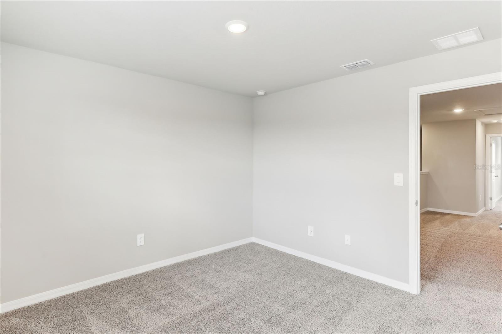 7628 INTREPID RD, WESLEY CHAPEL, FL, 33545