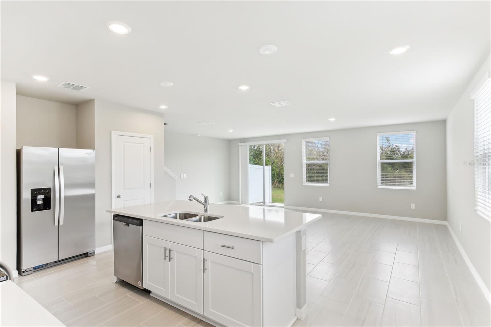 7628 INTREPID RD, WESLEY CHAPEL, FL, 33545