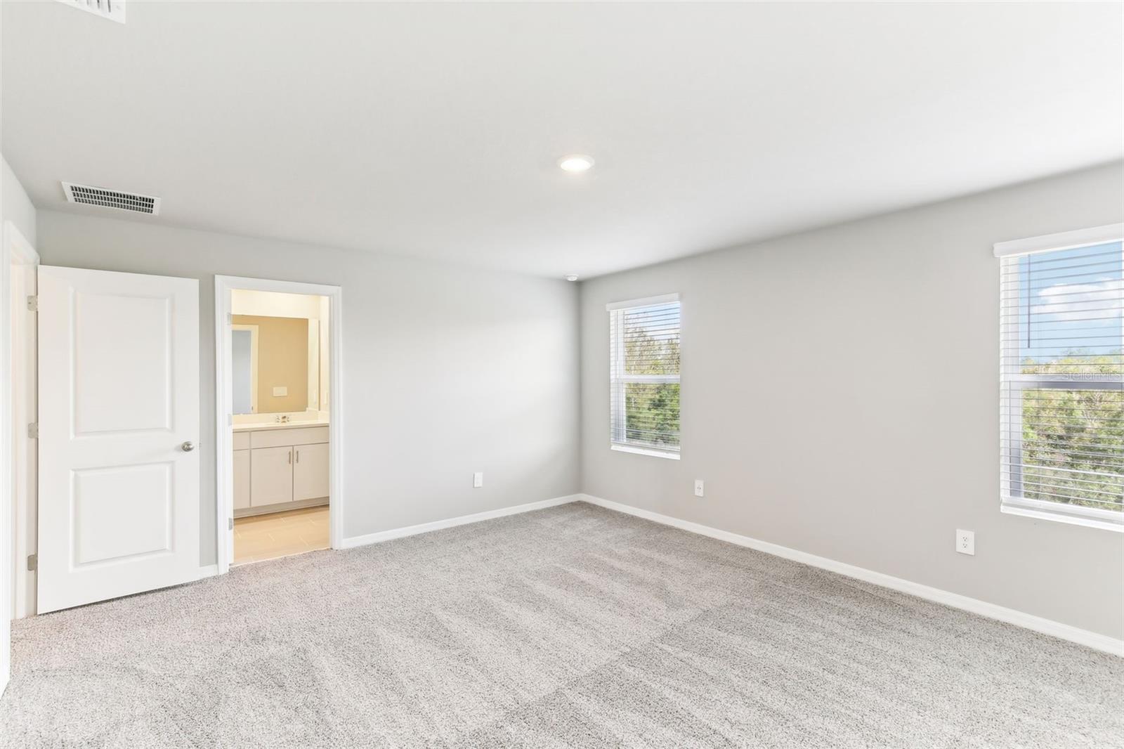 7628 INTREPID RD, WESLEY CHAPEL, FL, 33545