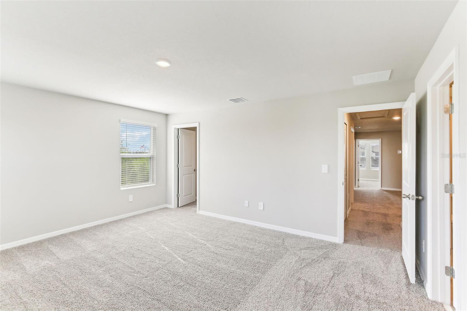 7628 INTREPID RD, WESLEY CHAPEL, FL, 33545