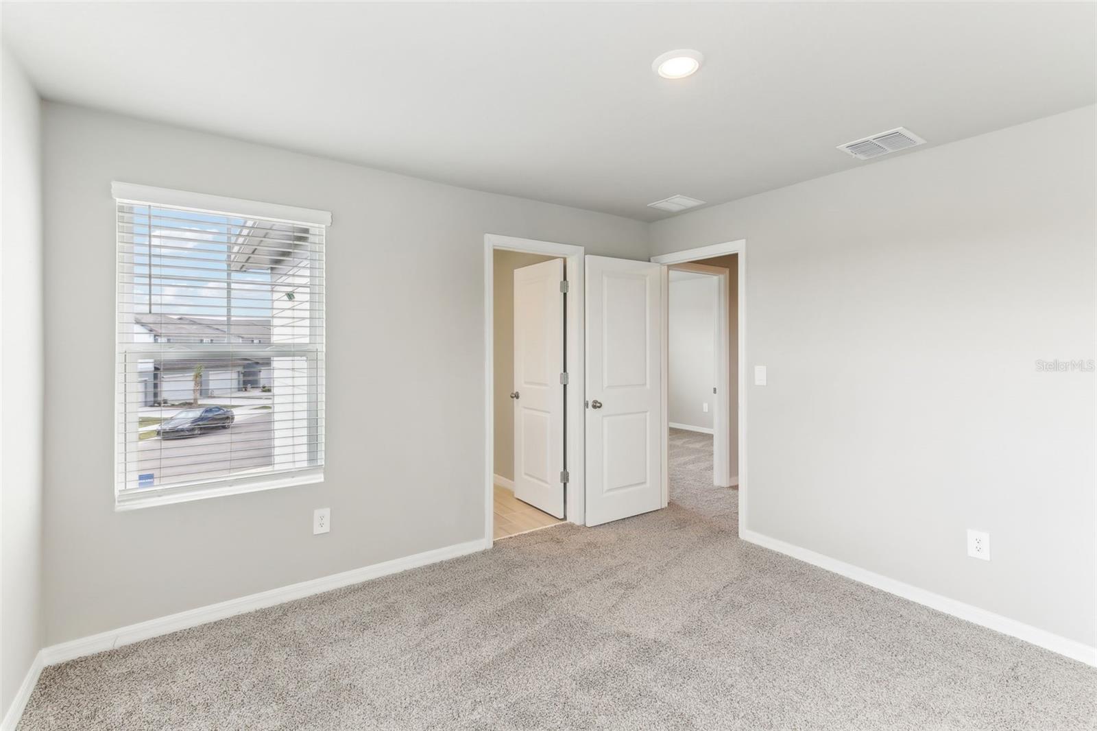 7628 INTREPID RD, WESLEY CHAPEL, FL, 33545