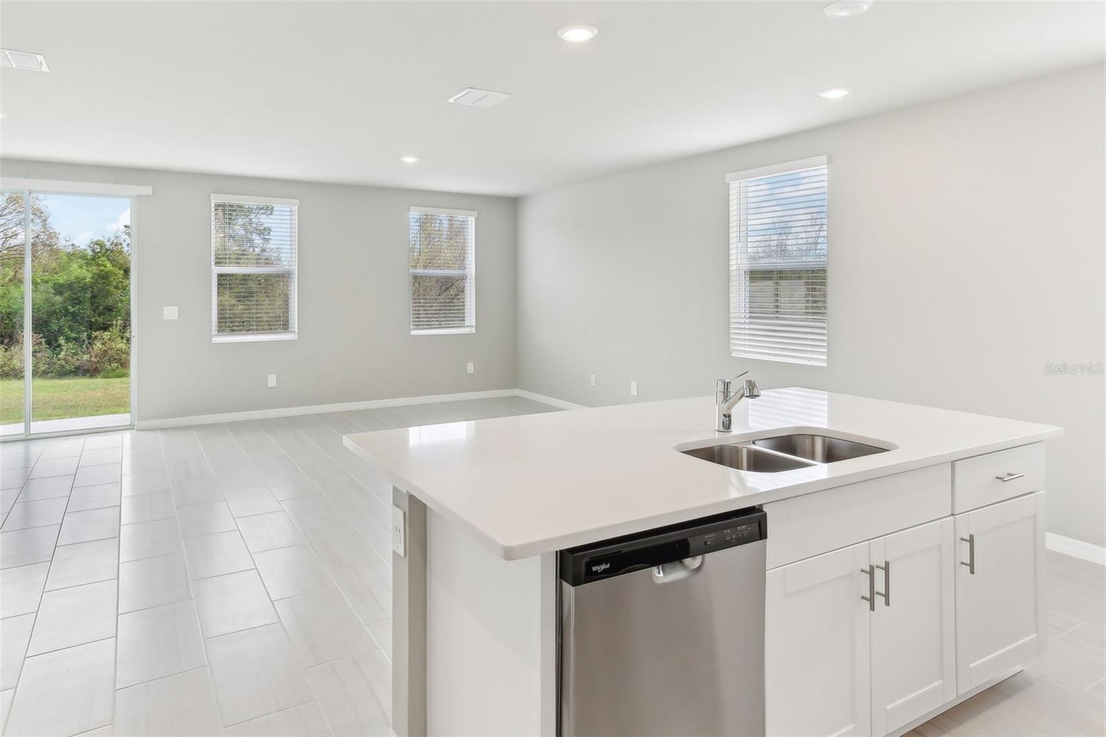 7628 INTREPID RD, WESLEY CHAPEL, FL, 33545