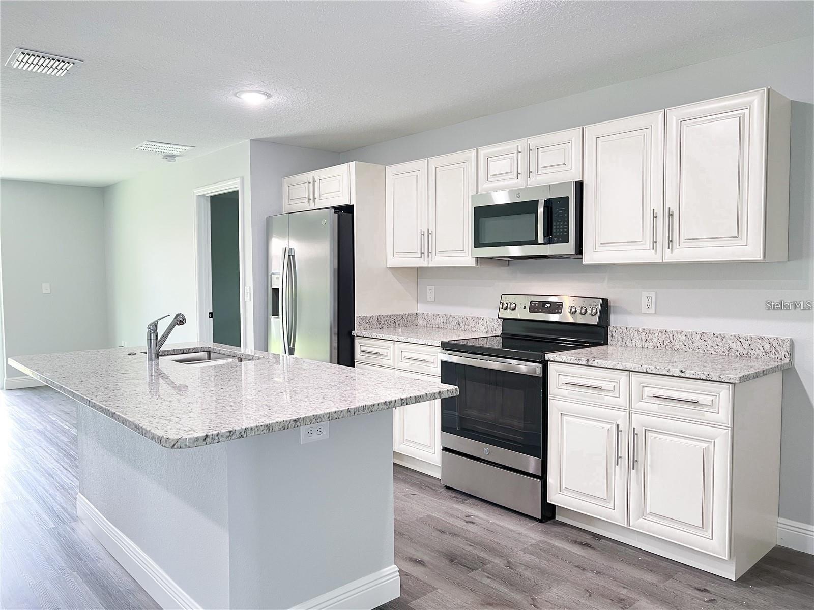 1850 CALLE ALTO VIS, DELAND, FL, 32724